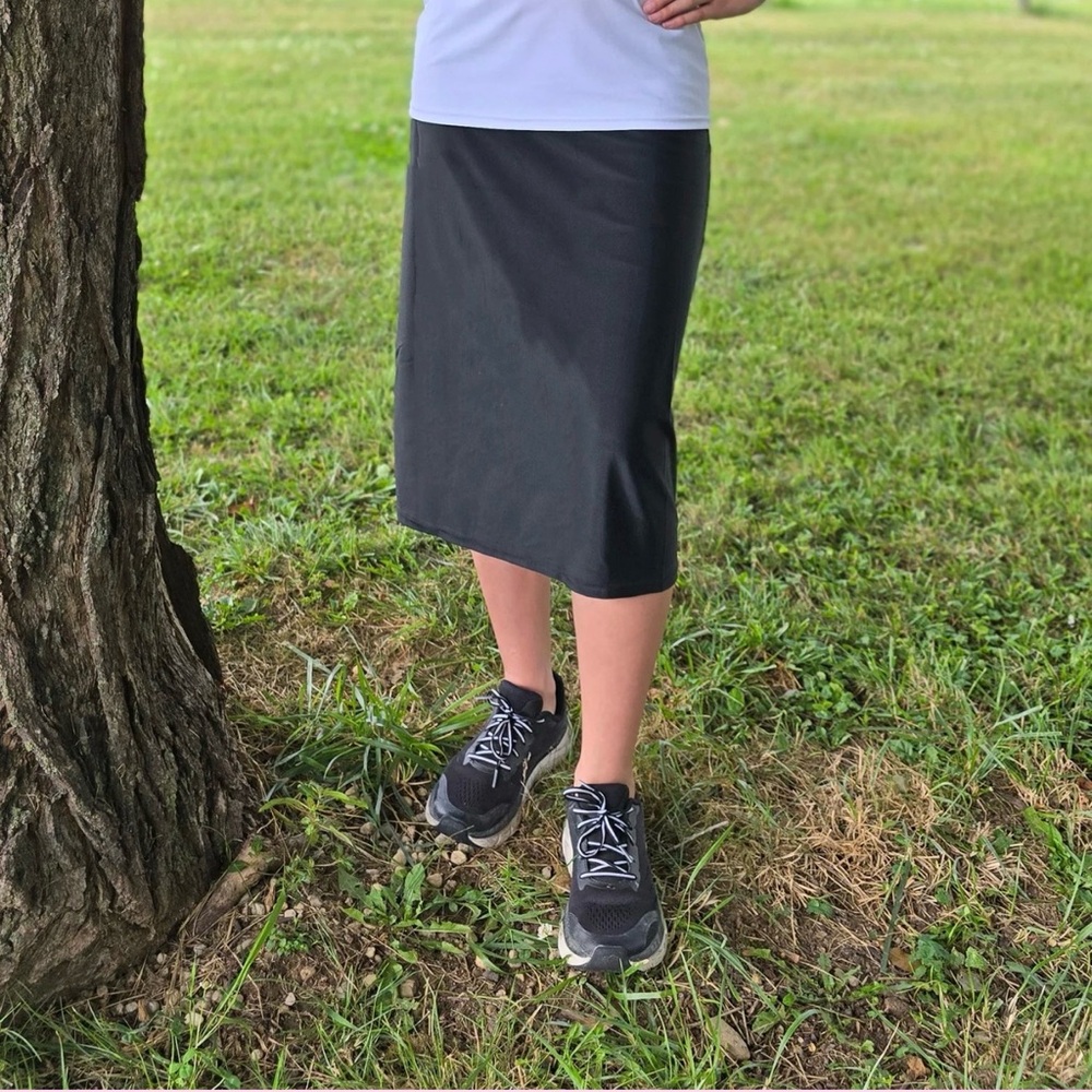 Sweet Modesty black athletic skirt
